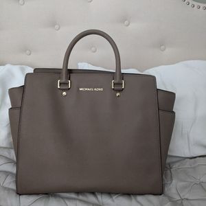 Michael Kors | Extra Large Selma Satchel in Dune